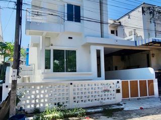 For sale 3 bedrooms house in Bang Sao Thong, Samut Prakan