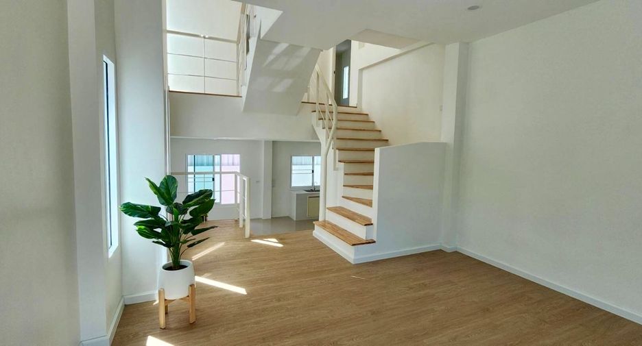 For sale 3 bedrooms house in Bang Sao Thong, Samut Prakan