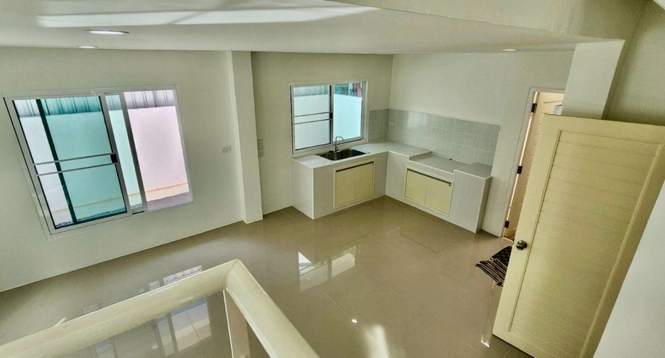 For sale 3 bedrooms house in Bang Sao Thong, Samut Prakan