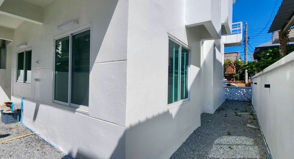 For sale 3 bedrooms house in Bang Sao Thong, Samut Prakan