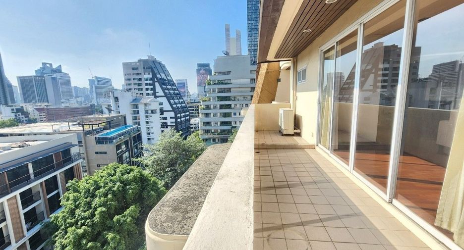 For rent 4 bedrooms apartment in Pathum Wan, Bangkok