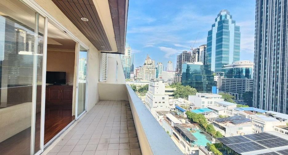 For rent 4 bedrooms apartment in Pathum Wan, Bangkok