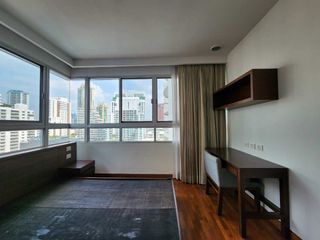 Apartment zur Miete mit 3 Zimmer in Khlong Toei, Bangkok
