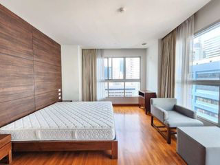 Apartment zur Miete mit 3 Zimmer in Khlong Toei, Bangkok