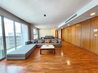 Apartment zur Miete mit 3 Zimmer in Khlong Toei, Bangkok