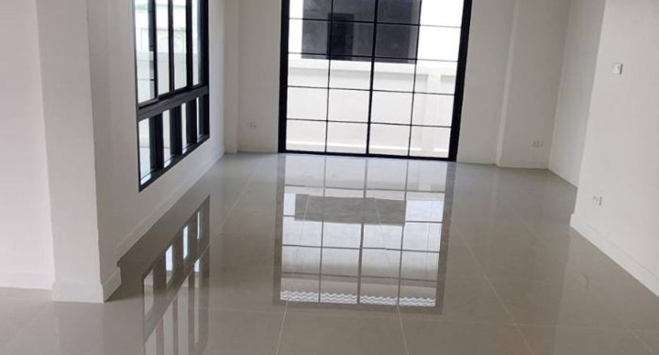 For sale 3 bedrooms house in Nikhom Phatthana, Rayong