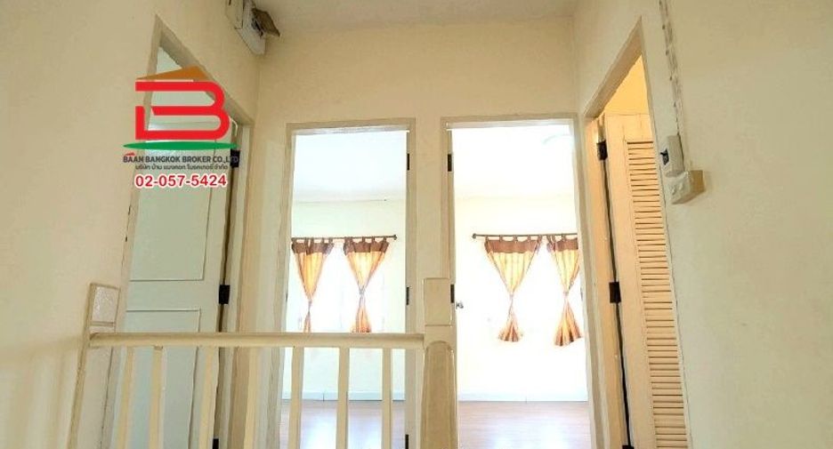 À vendre 3 chambres maison de ville à Phutthamonthon, Nakhon Pathom