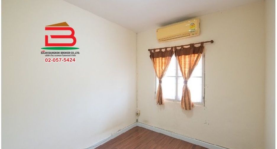 À vendre 3 chambres maison de ville à Phutthamonthon, Nakhon Pathom