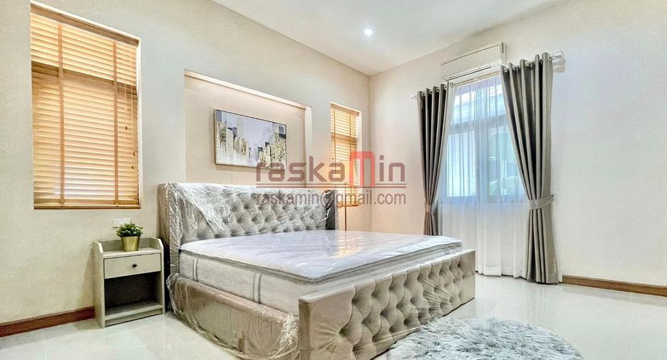 Продажа 3 спальни вилла в Банг Ламунг, Чонбури
