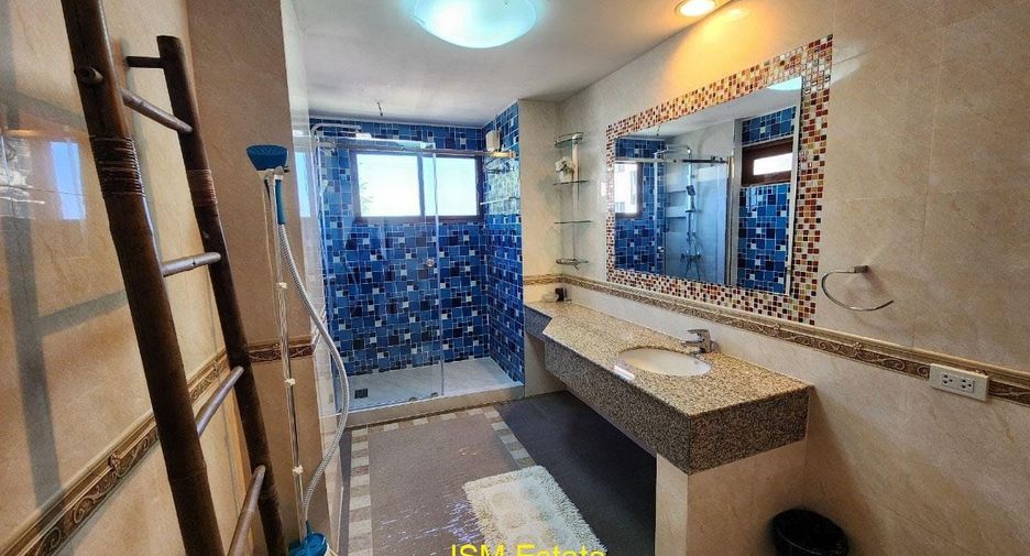 For rent 3 bedrooms condo in Cha Am, Phetchaburi