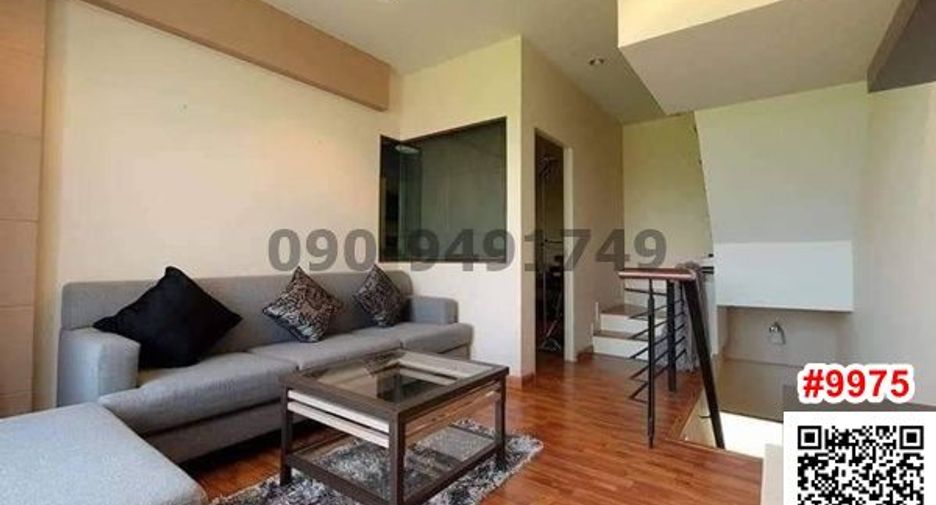 For rent 3 bedrooms townhouse in Phra Khanong, Bangkok