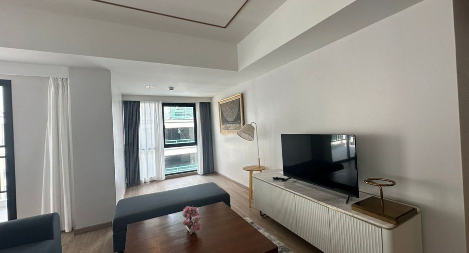 For rent 3 bedrooms apartment in Sathon, Bangkok