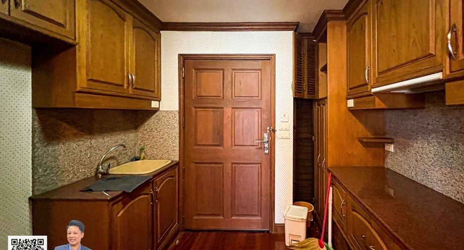 For sale 3 bedrooms condo in Bang Rak, Bangkok