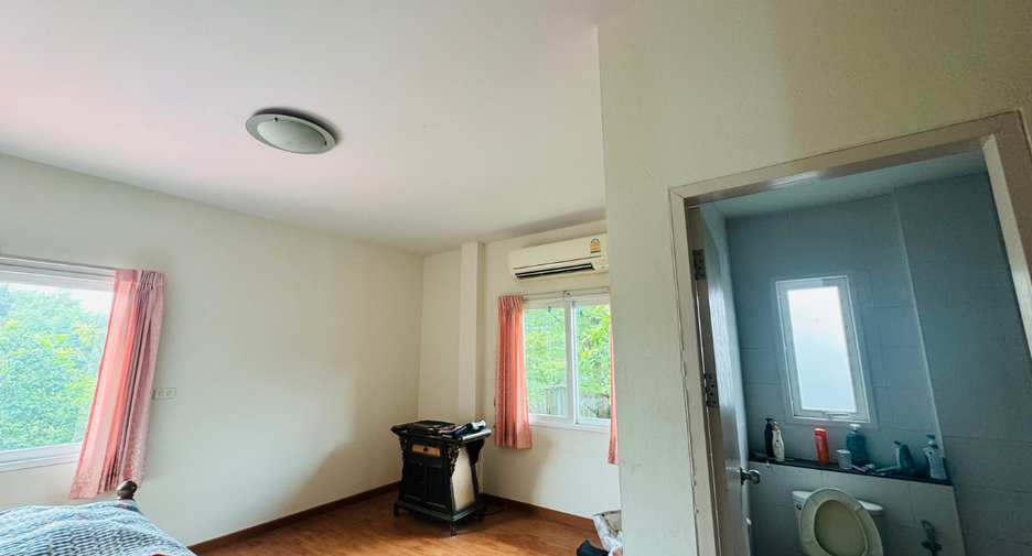 For sale 3 bedrooms house in Mueang Pathum Thani, Pathum Thani