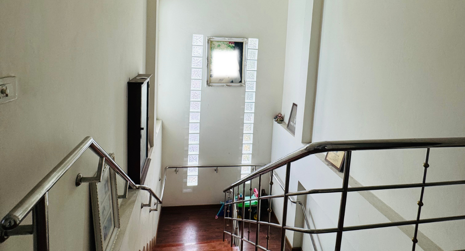 For sale 3 bedrooms house in Mueang Pathum Thani, Pathum Thani