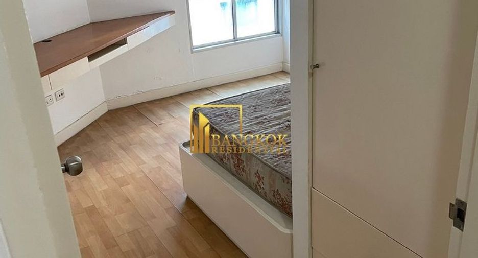 For rent 2 bedrooms condo in Yan Nawa, Bangkok