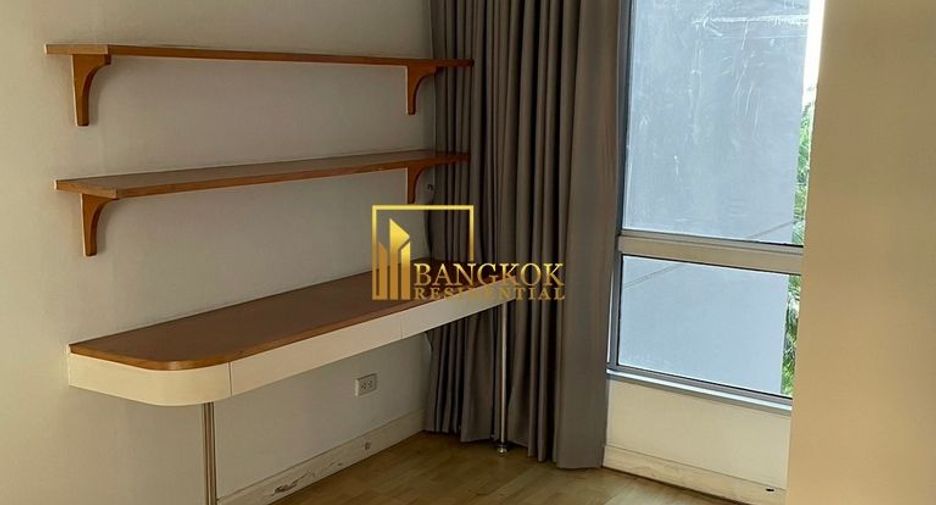 For rent 2 bedrooms condo in Yan Nawa, Bangkok