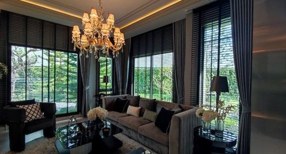 For sale 4 bedrooms house in Khan Na Yao, Bangkok