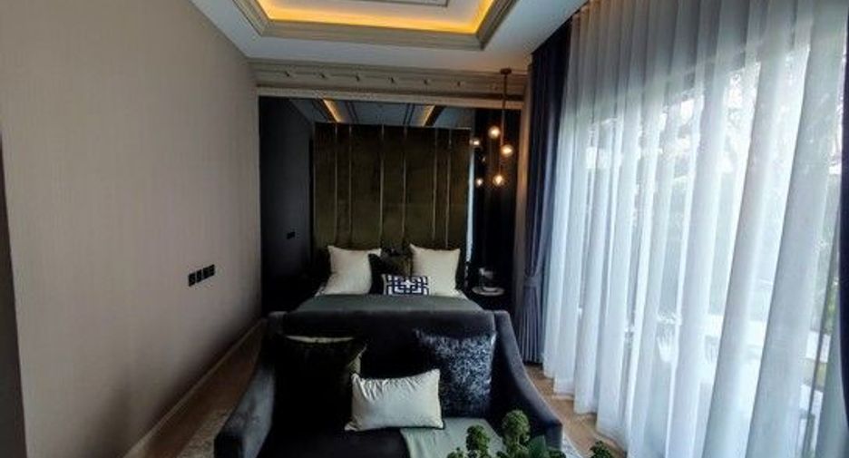 For sale 4 bedrooms house in Khan Na Yao, Bangkok