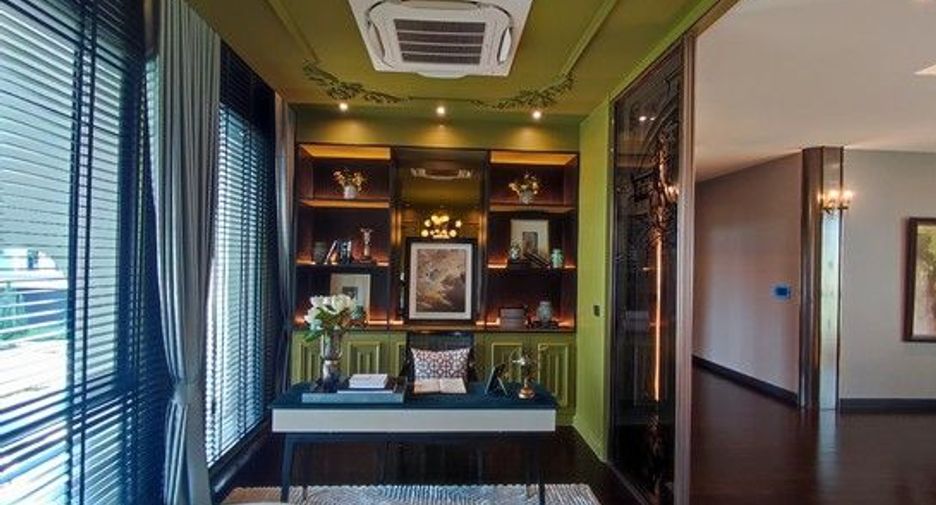 For sale 4 bedrooms house in Khan Na Yao, Bangkok