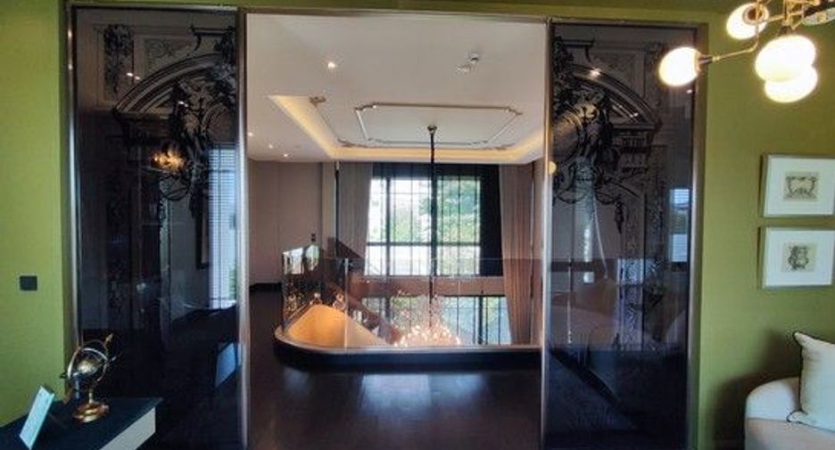 For sale 4 bedrooms house in Khan Na Yao, Bangkok
