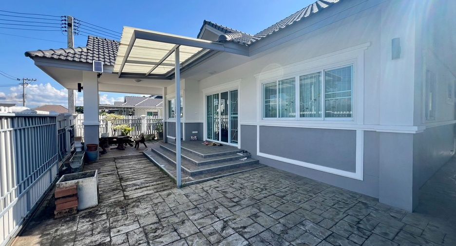 For rent 3 bedrooms house in San Kamphaeng, Chiang Mai