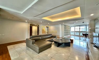 For rent 3 bedrooms condo in Khlong Toei, Bangkok