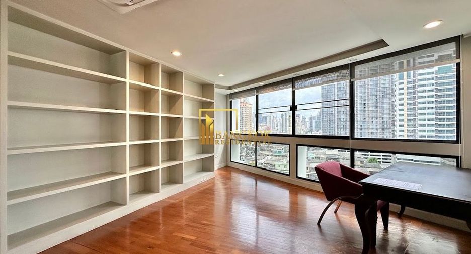 For rent 3 bedrooms condo in Khlong Toei, Bangkok