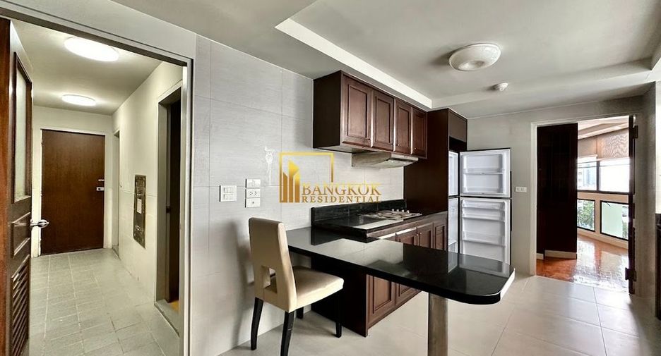 For rent 3 bedrooms condo in Khlong Toei, Bangkok