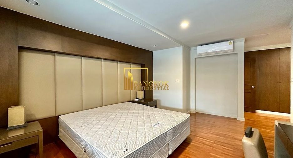 For rent 3 bedrooms condo in Khlong Toei, Bangkok