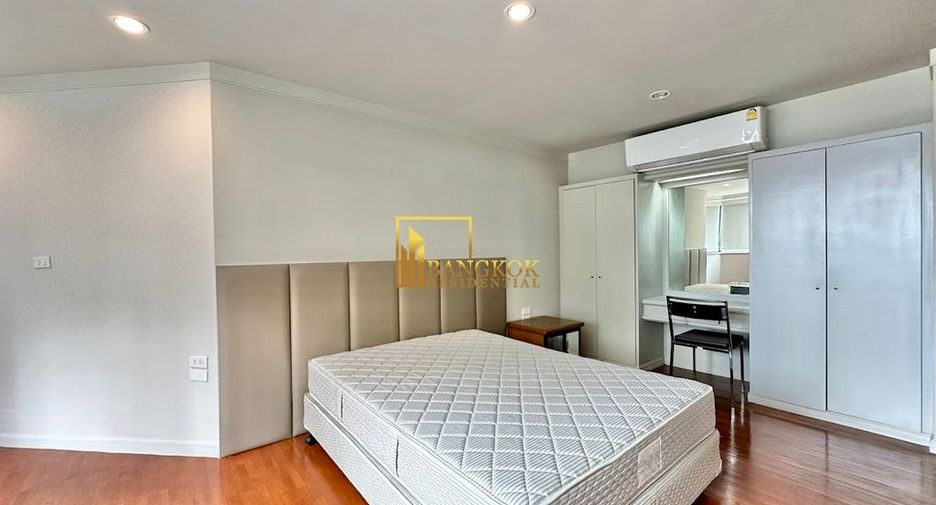 For rent 3 bedrooms condo in Khlong Toei, Bangkok