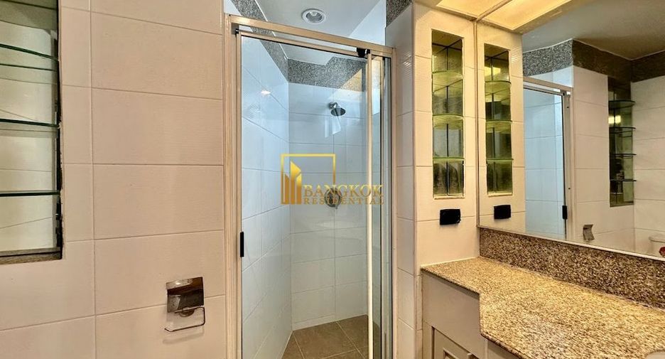 For rent 3 bedrooms condo in Khlong Toei, Bangkok