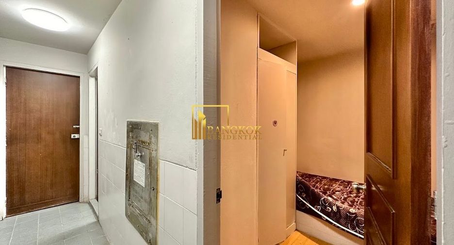 For rent 3 bedrooms condo in Khlong Toei, Bangkok