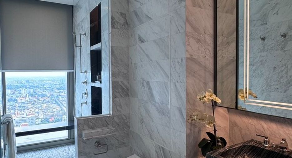 For sale 3 bed condo in Khlong San, Bangkok