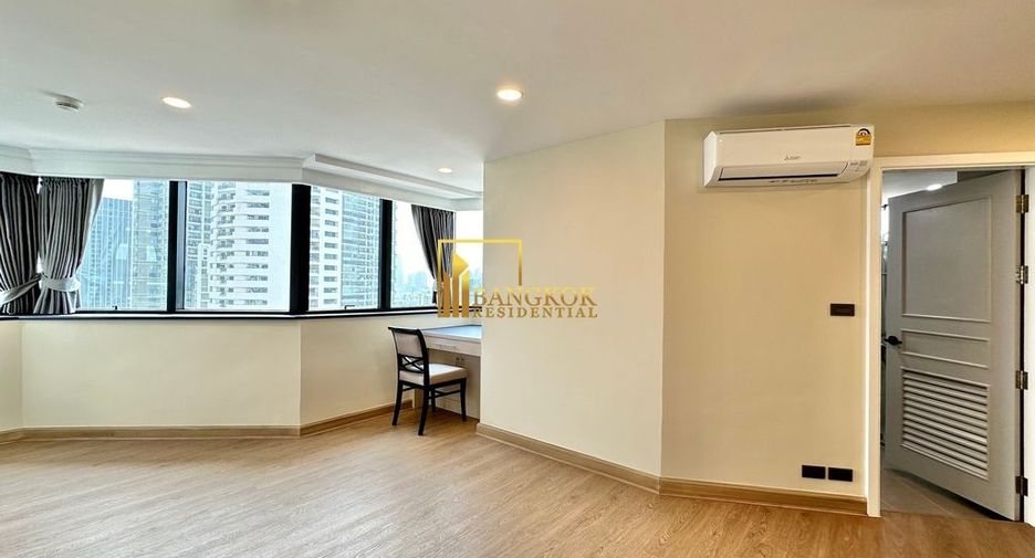 For rent 3 bedrooms condo in Khlong Toei, Bangkok