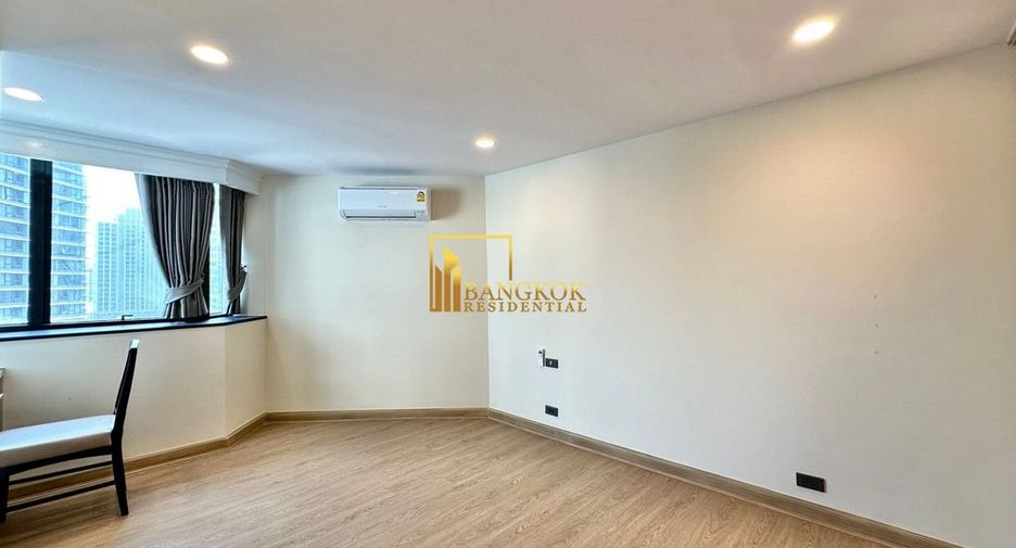 For rent 3 bedrooms condo in Khlong Toei, Bangkok