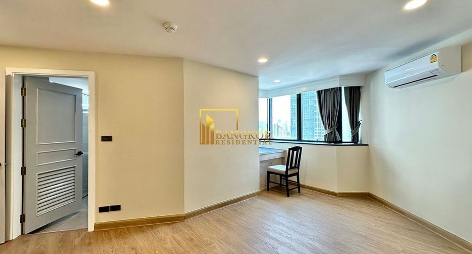 For rent 3 bedrooms condo in Khlong Toei, Bangkok