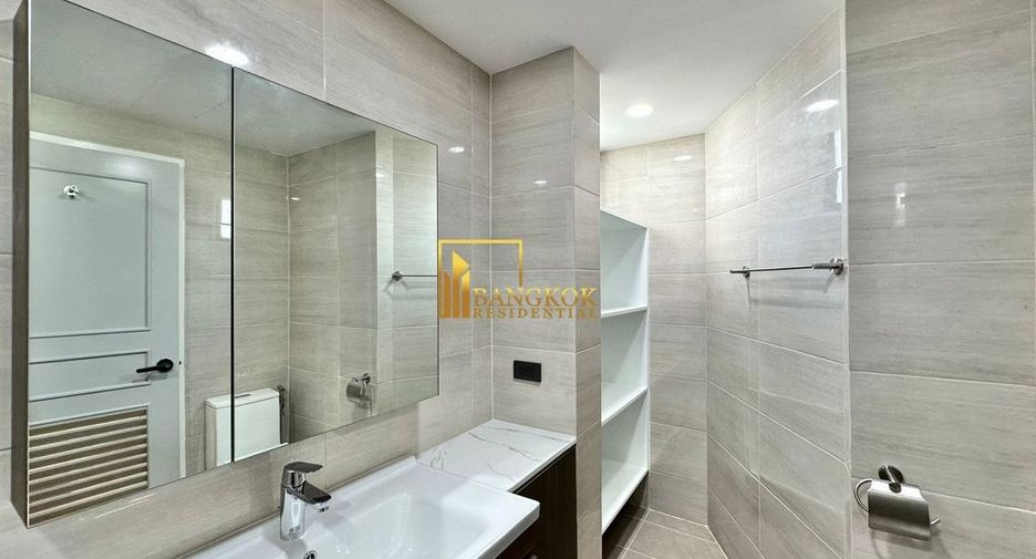 For rent 3 bedrooms condo in Khlong Toei, Bangkok