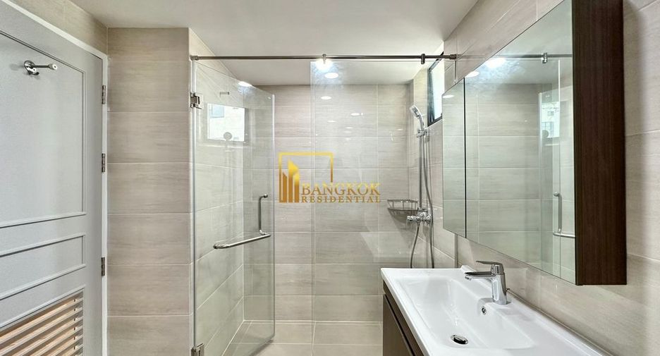 For rent 3 bedrooms condo in Khlong Toei, Bangkok
