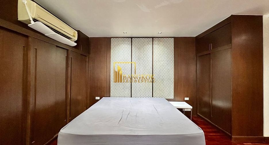 For rent 3 bedrooms condo in Khlong Toei, Bangkok