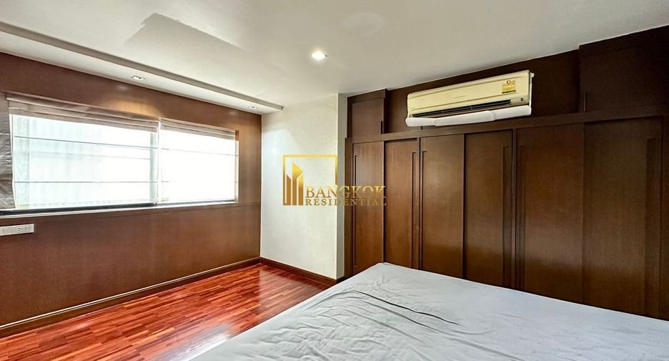For rent 3 bedrooms condo in Khlong Toei, Bangkok