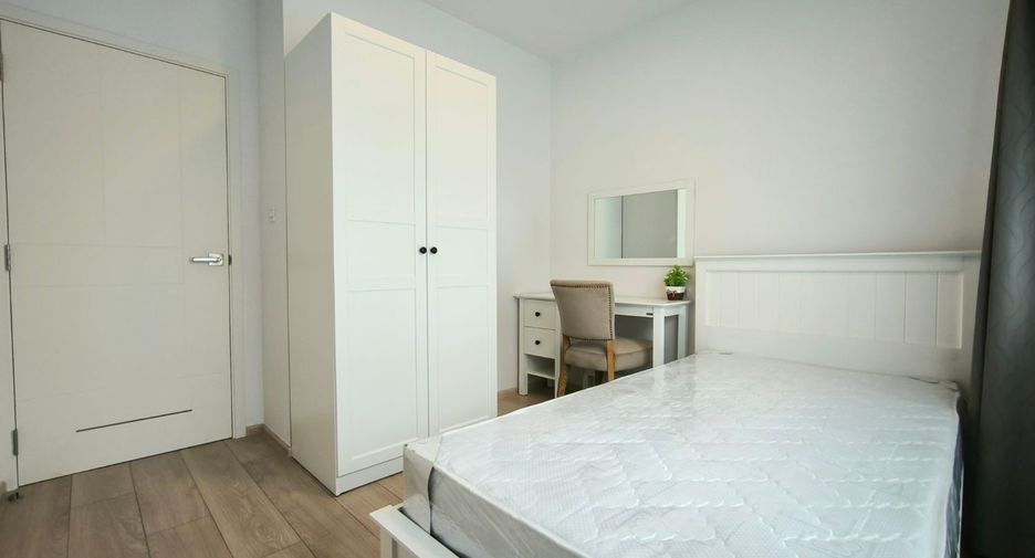 For rent 3 bedrooms townhouse in Bang Phli, Samut Prakan