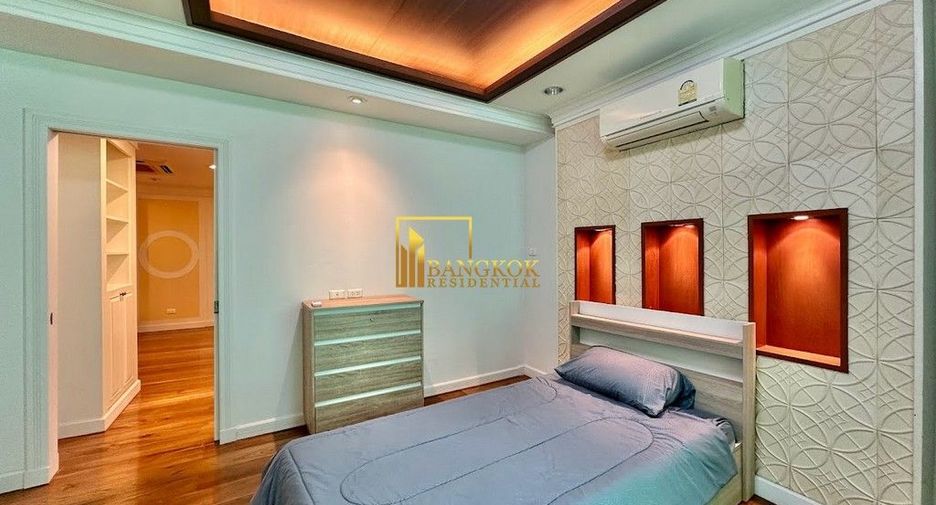 For rent 3 bedrooms condo in Khlong Toei, Bangkok