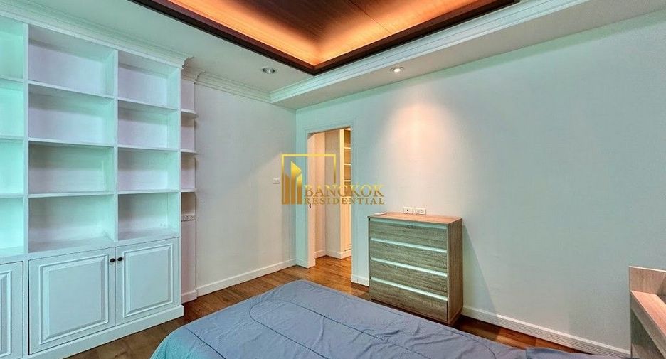 For rent 3 bedrooms condo in Khlong Toei, Bangkok