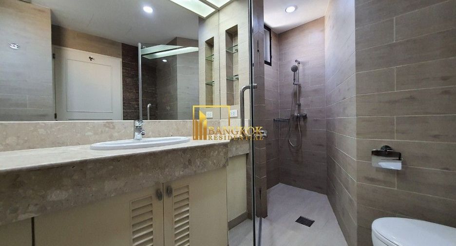 For rent 3 bedrooms condo in Khlong Toei, Bangkok
