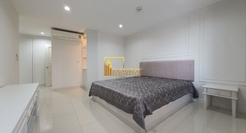 For rent 3 bedrooms condo in Khlong Toei, Bangkok