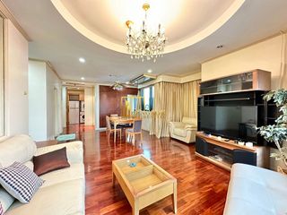 For rent 2 bedrooms condo in Pathum Wan, Bangkok