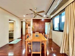 For rent 2 bedrooms condo in Pathum Wan, Bangkok