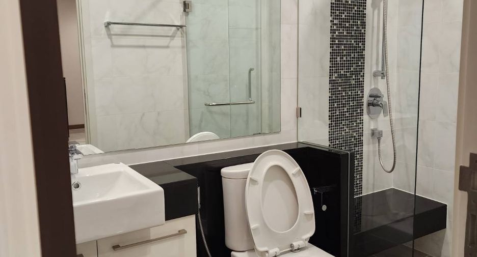For rent 1 bed condo in Bang Rak, Bangkok