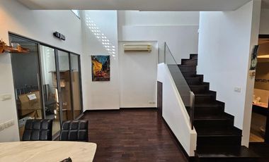 For sale 2 bed condo in Ratchathewi, Bangkok